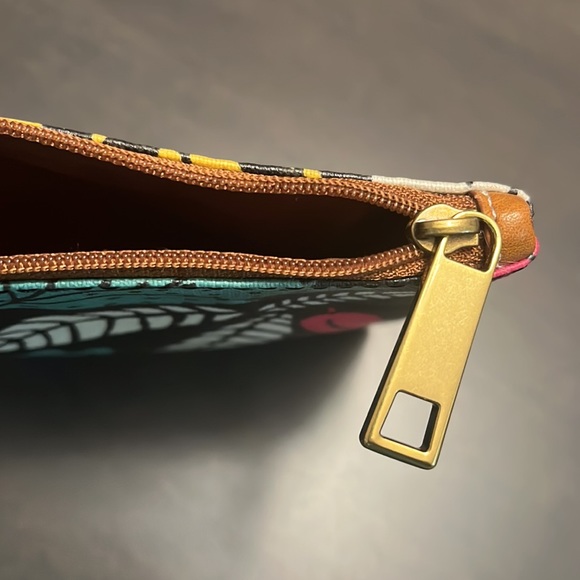 FOSSIL Eliza Clutch Wristlet Wallet Dark Floral Cactus Zip like NEW Bag Purse - Picture 6 of 11